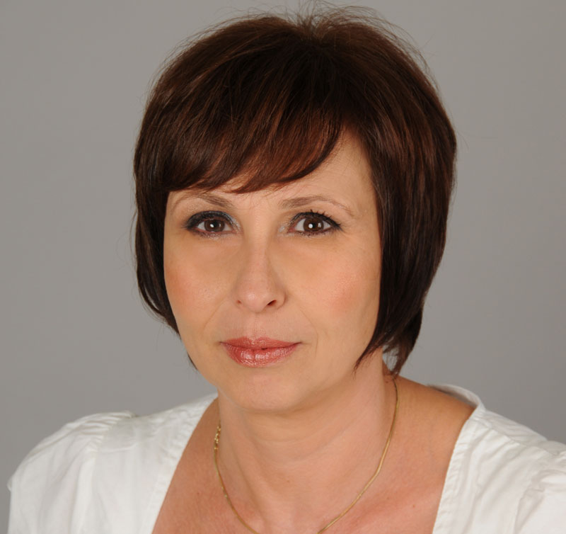 Таня Николова