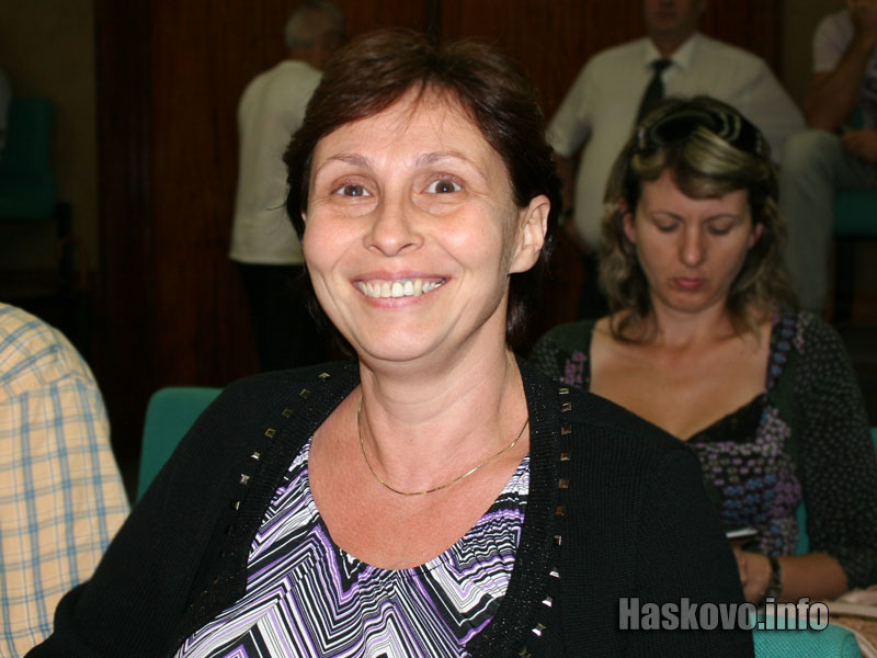 Таня Николова