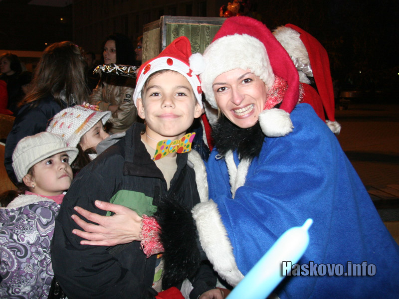 Запалването на светлините на елхата Запалването на светлините на елхата