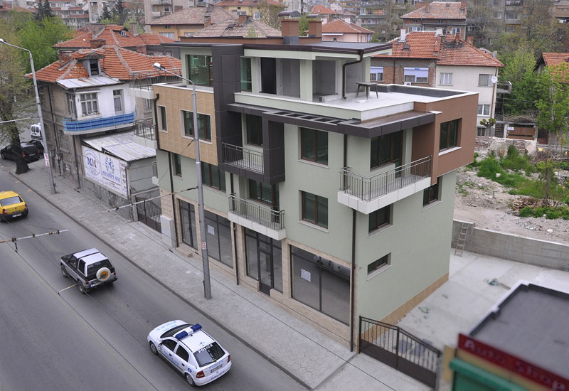 Сградата на бул. Съединение