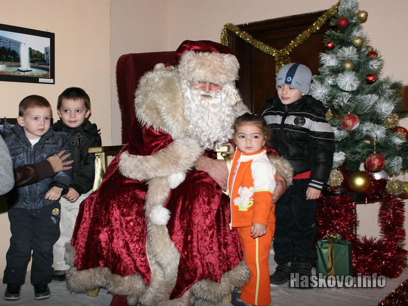 Кой спаси Коледа Кой спаси Коледа