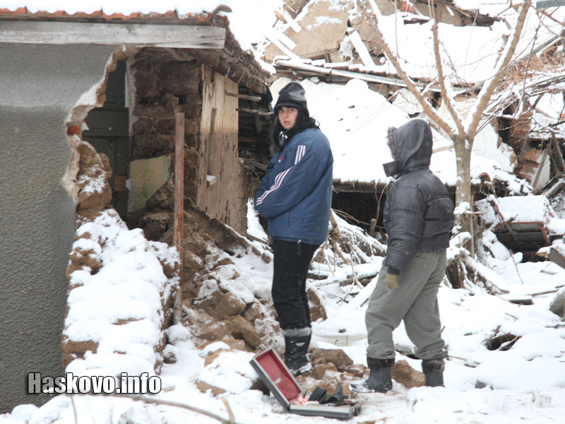 Срутените къщи в Бисер