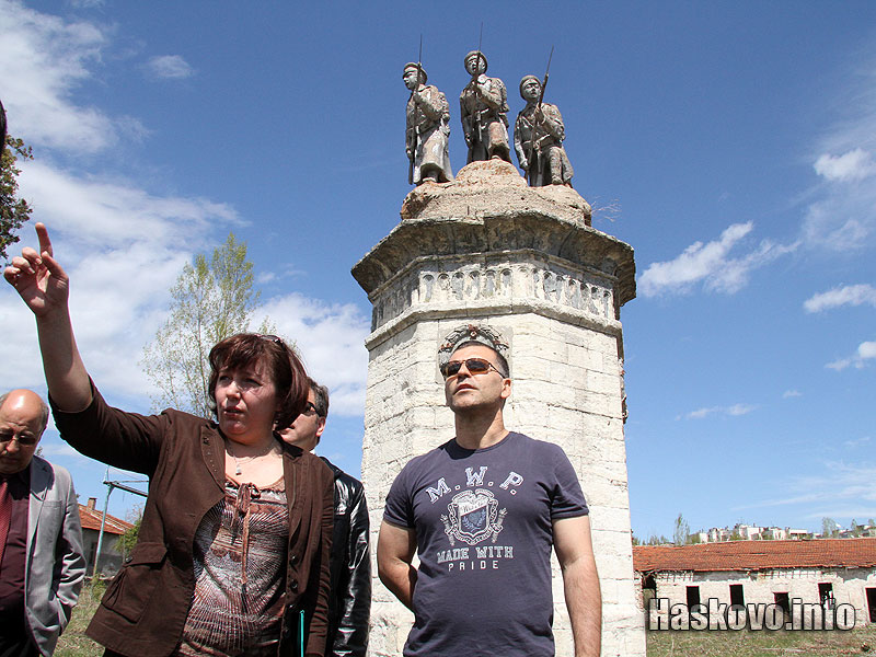 Паметникът