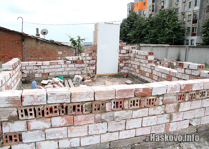 Незаконно строителство