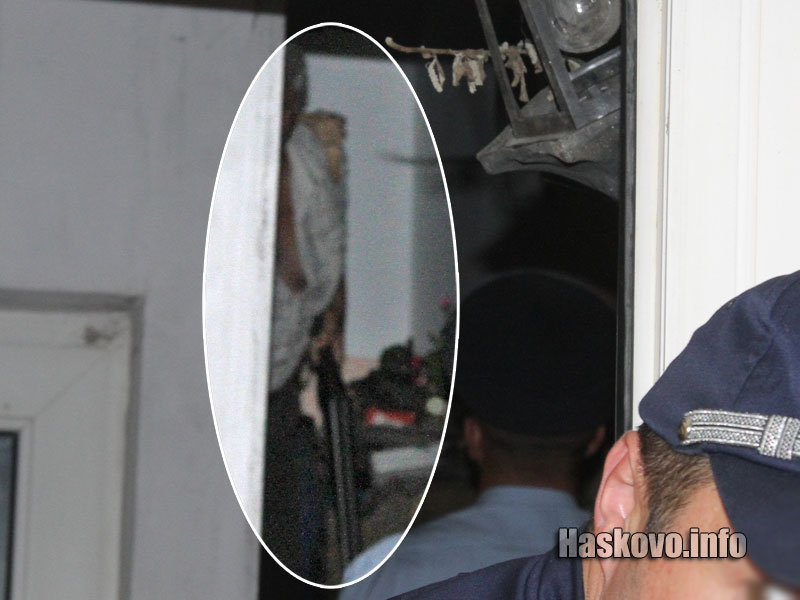 Георги Кьосепашев се барикадира с пушка