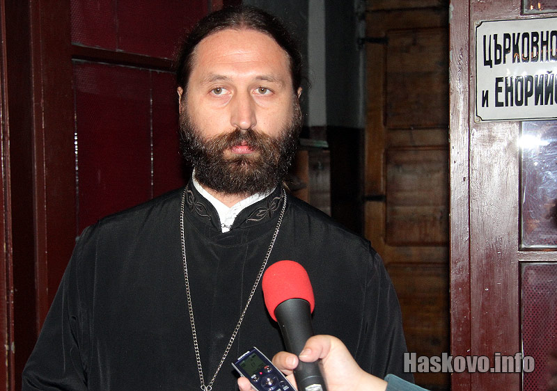 Почина патриарх Максим