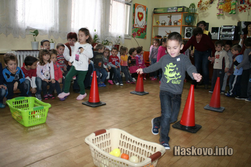 Празникът в детската градина Празникът в детската градина