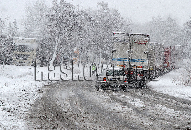 Сняг, архив