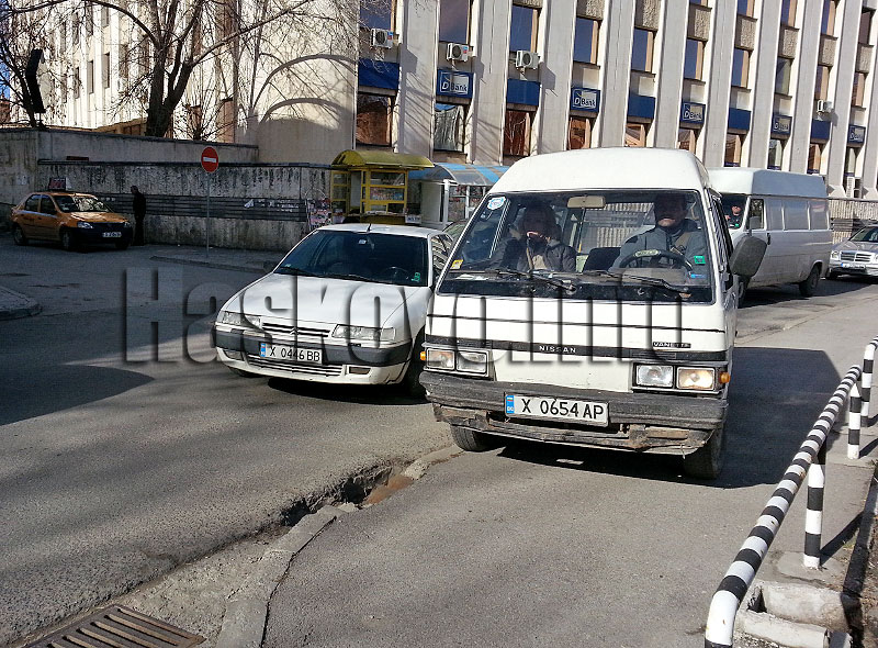Аварирала кола в Хасково