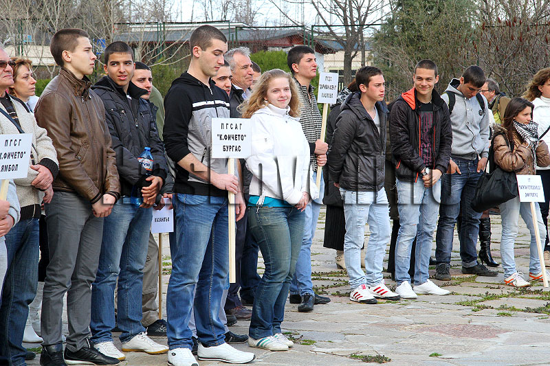 40 ученици от Южна България се състезават за най-добър млад строител