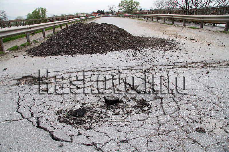 Ремонт на мост Ремонт на мост