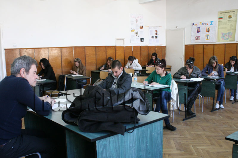 Пробната матура