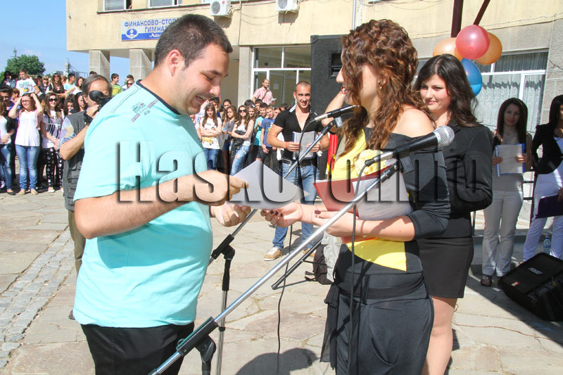 Абитуриенти