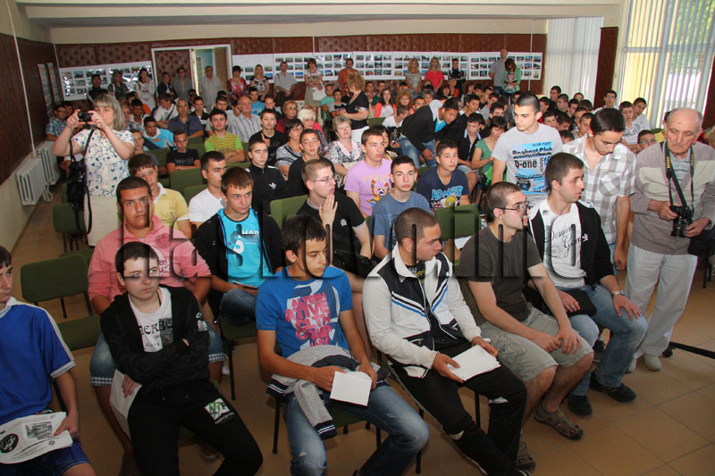 Празникът Празникът