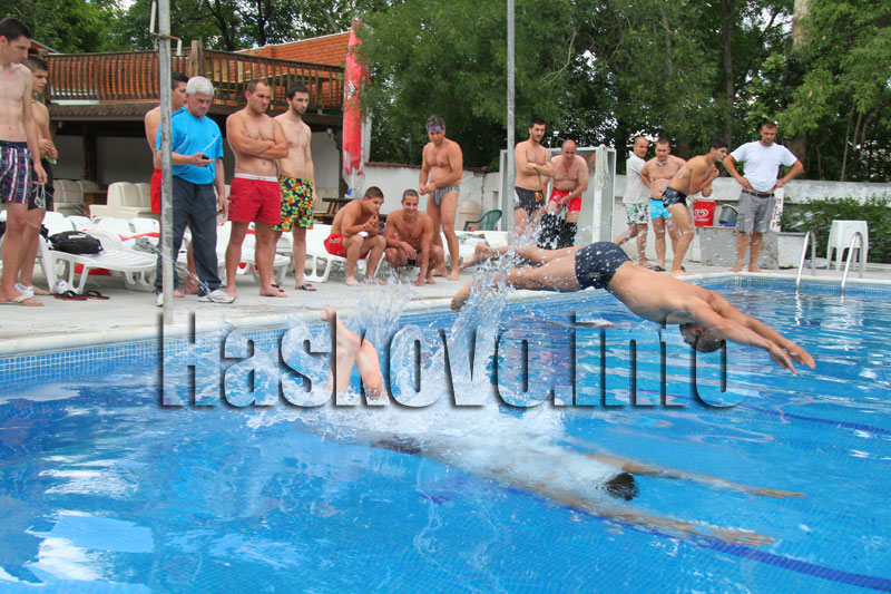 Спасители Спасители