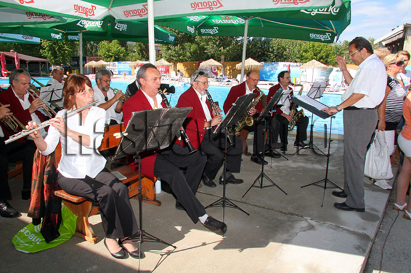 Плувно лято