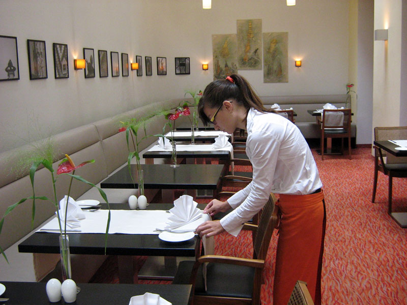 Сервитьори, архив