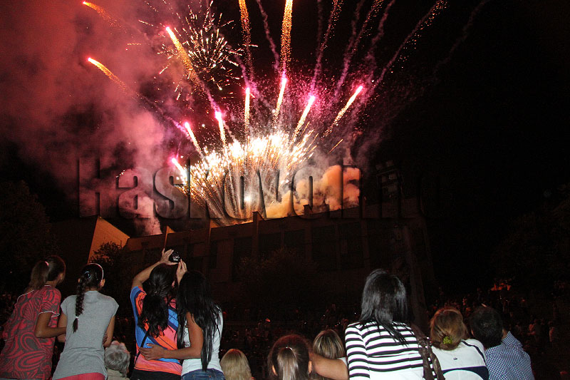 Фойерверки, архив