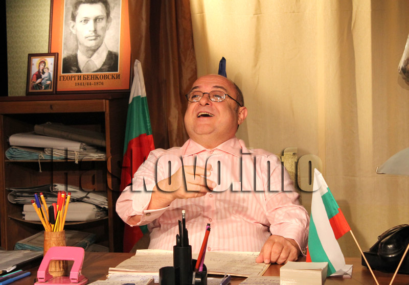 Театър, архив