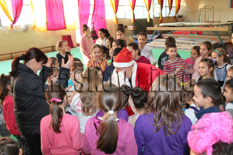 Коледно тържество