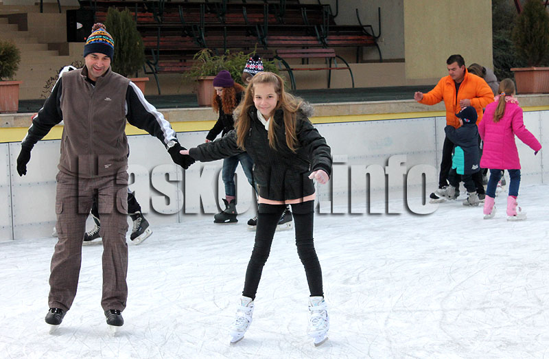 Пързалка, архив