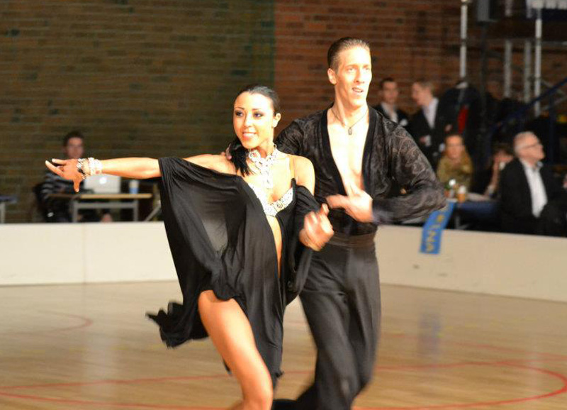 Танци Танци