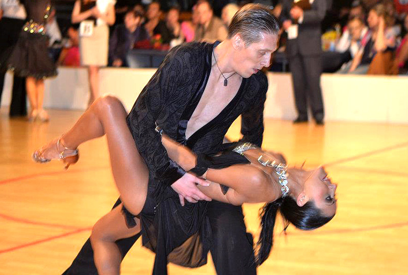 Танци Танци