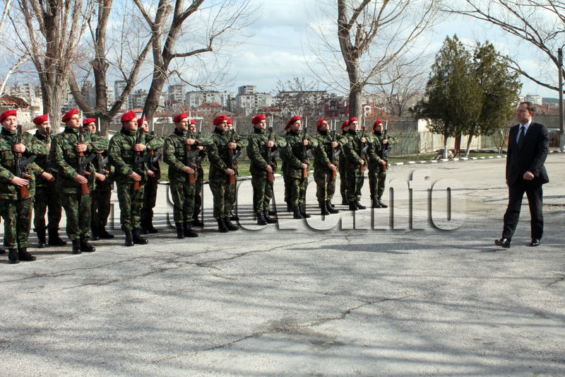 Посрещането на Ангел Найденов