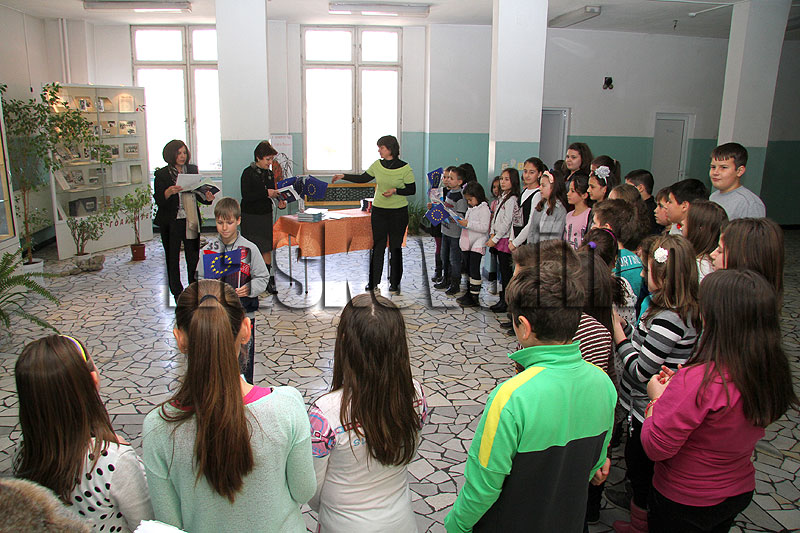 Награди Награди