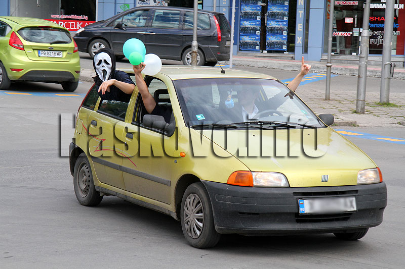 Абитуриенти