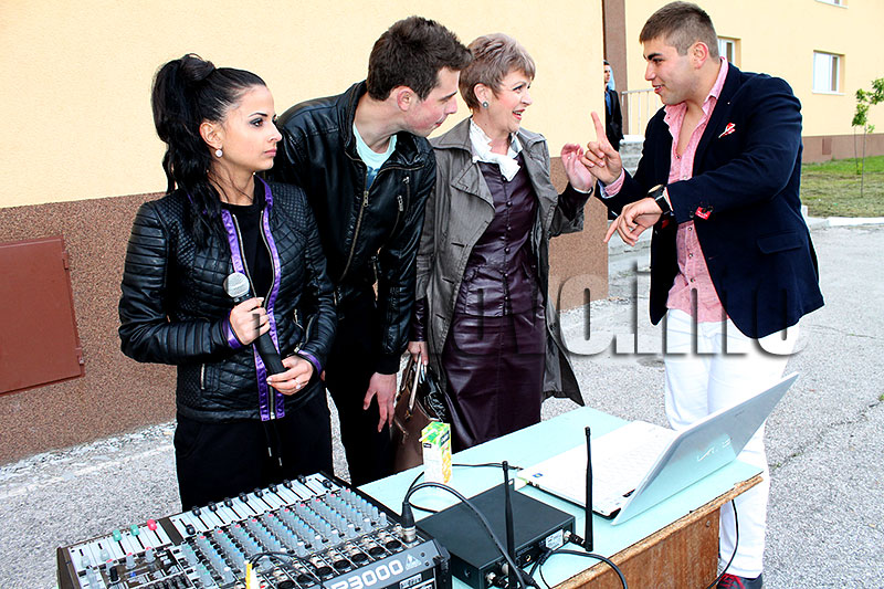 Езикова Езикова