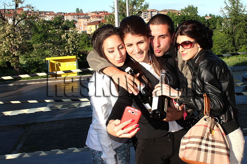 Абитуриенти Абитуриенти