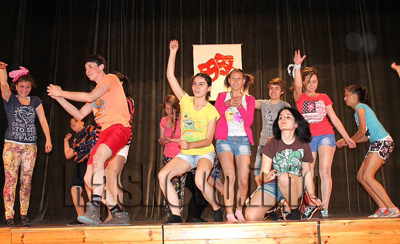 Награди Награди