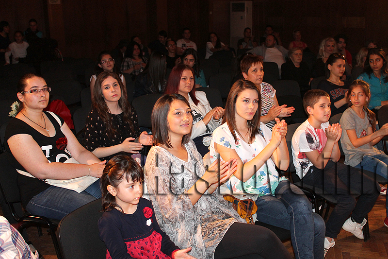 Награди Награди