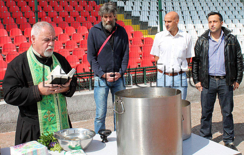 Курбан Курбан