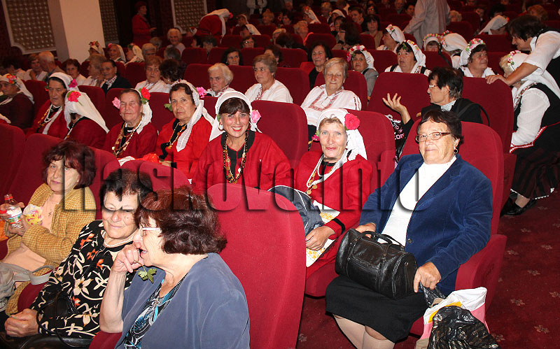 Празник Празник