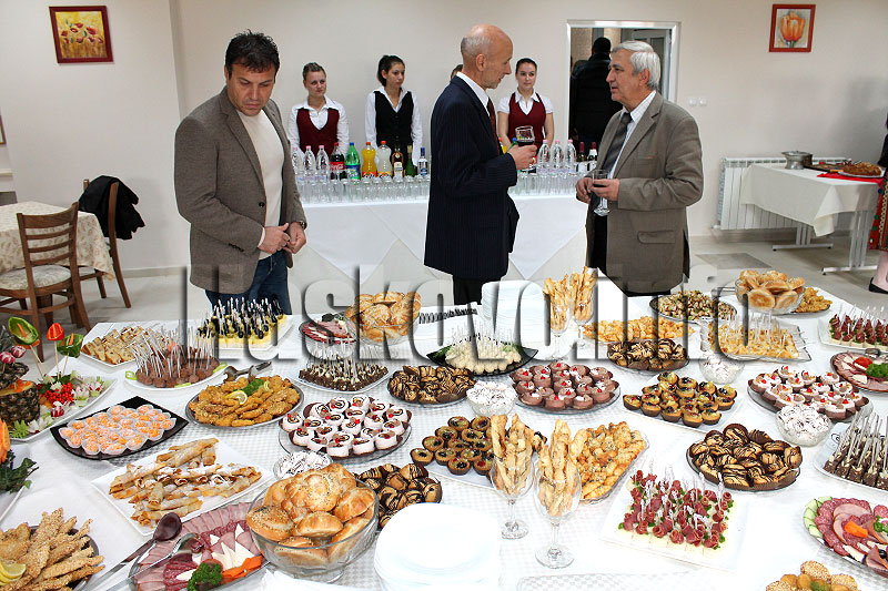 Гимназия Гимназия