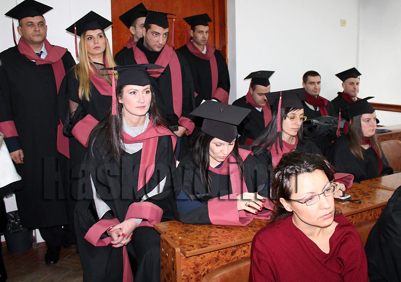 Дипломиране