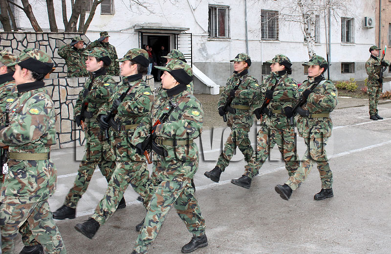 Военни Военни