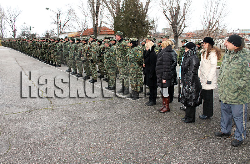 Военни Военни