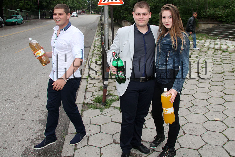 Абитуриенти