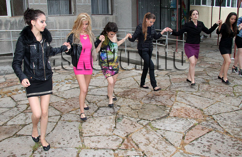 Абитуриенти