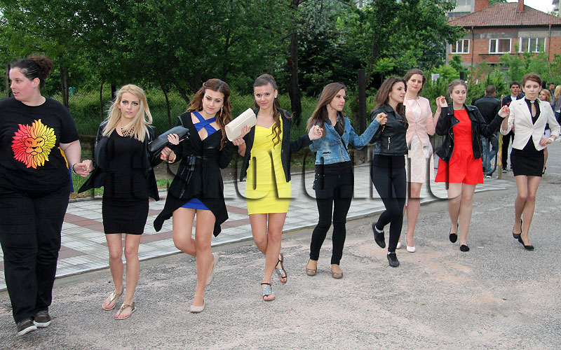 Абитуриенти