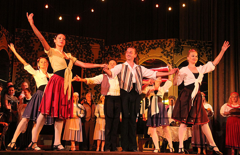 Оперета Оперета