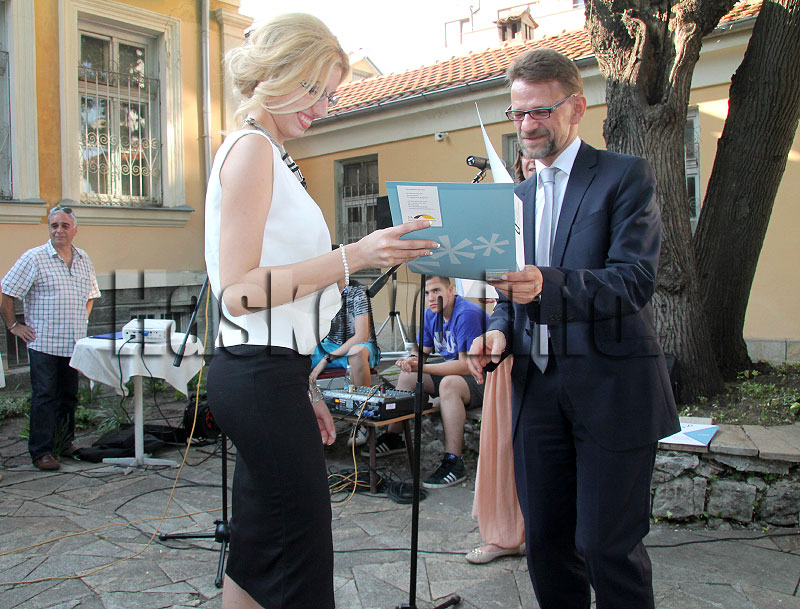 Отличничка