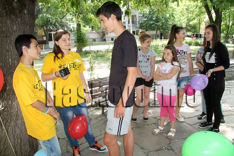 Младежи Младежи