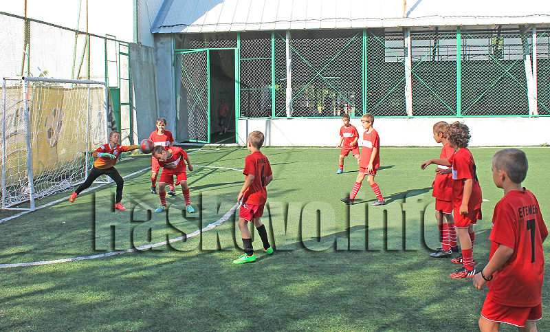 Футболисти