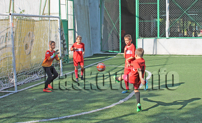 Футболисти