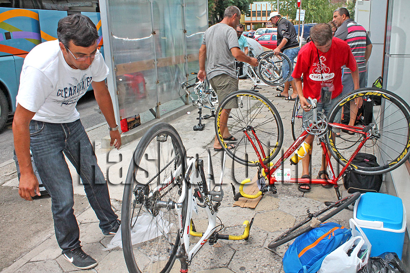 Колоездачи
