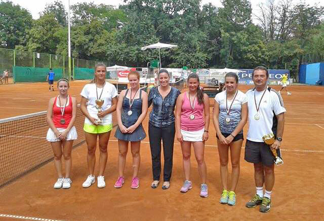 Тенис Тенис